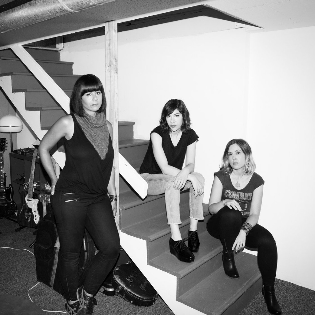 sleater-kinney "bury our friends"